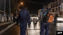 Des policiers congolais sur un checkpoint à Goma, dans l'est de la RDC où les tensions diplomatiques avec le Rwanda sont en ce moment très vives.
