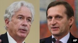 سرگی نریشکین (راست) رییس ادارۀ استخبارات خارجی روسیه و ویلیم برنز، رییس ادارۀ استخبارات مرکزی ایالات متحده