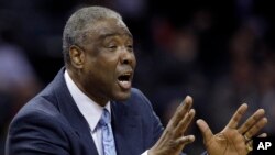 FILE - Charlotte Bobcats coach Paul Silas argues a call during the first half of an NBA basketball game against the Chicago Bulls in Charlotte, N.C., April 18, 2012.