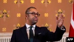 جیمز کلورلی، وزیر امور خارجه بریتانیا.