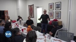 Dans certaines communautés américaines, le "Friendsgiving" comme remède à l'isolation