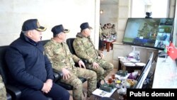 Zakir Həsənov və Hulusi Akar Azərbaycan-Türkiyə birgə təlimini izləyib ( foto: Azərbaycan Müdafiə Nazirliyi)