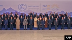 Les dirigeants mondiaux lors de la conférence sur le climat COP27, Charm el-Cheikh, le 7 novembre 2022. 