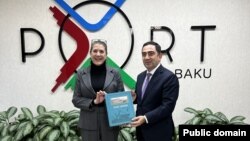 Erin MakKi və Taleh Ziyadov (Foto ABŞ səfirliyinindir)