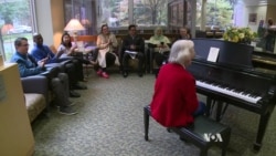 Elderly Pianist Turns Grief Into Therapy for Self, Others