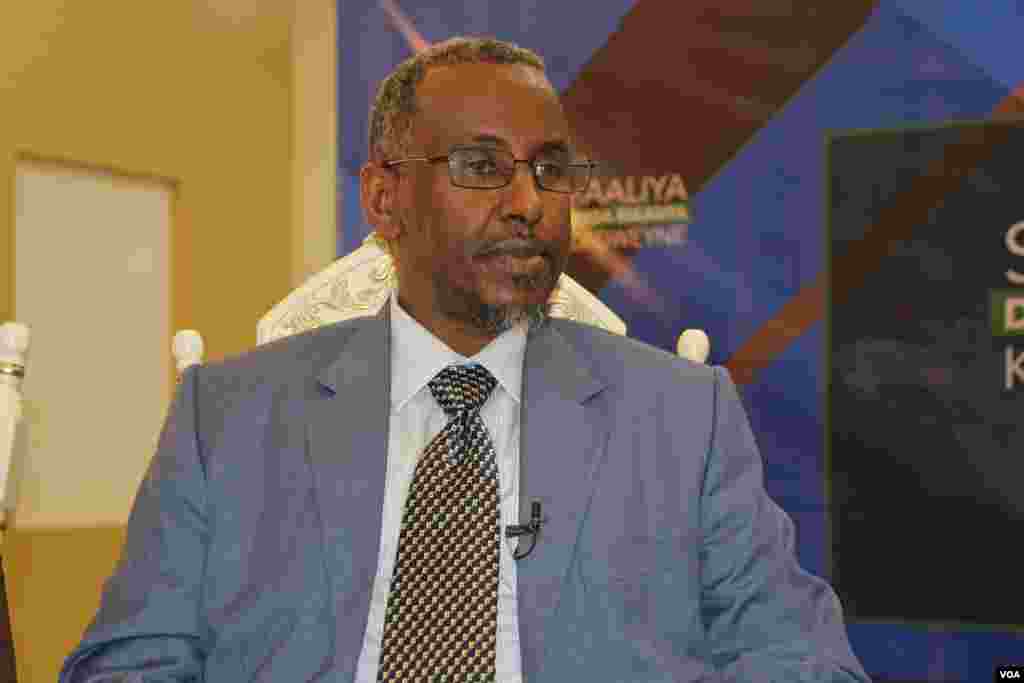 Somali Security Minister Omar Mohamed Cabdirisaaq also attended Saturday&#39;s town hall event in Mogadishu.