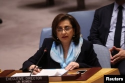 联合国妇女署执行主任西玛∙巴胡斯在安理会会议上讲话。（2022年4月11日）