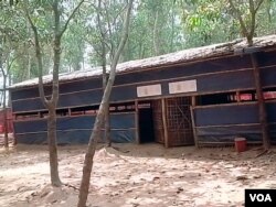 Sebelum ditutup, Sekolah Kayaphuri adalah sekolah menengah swasta terbesar untuk pengungsi Rohingya yang terdampar di Bangladesh. (Foto: VOA)