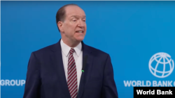 世界银行行长戴维·马尔帕斯（David Malpass）2022年4月12日在波兰华沙发表演讲（世界银行视频截图）