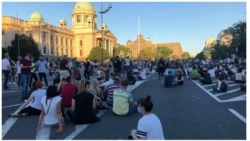 Miran protest pred Parlamentom