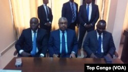 Le président de l’Assemblée nationale, Aubin Minaku, à gauche, le Premier ministre Samy Badibanga, au centre, et le Directeur de cabinet du président Joseph Kabila, Néhémie Mwilanya, présents au lancement du dialogue politique, à Kinshasa, RDC, 8 décembre 2016.