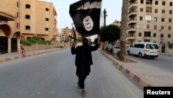 지난 2014년 6월 시리아 라카의 IS 대원. (자료사진)