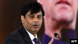 ارشد شریف منتقد سرسخت اردوی پاکستان و از حامیان سرسخت عمران خان بود.