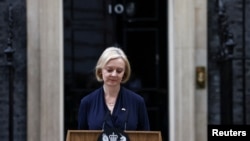英国首相利兹·特拉斯（Liz Truss）星期四（10月20日）宣布辞去首相职务，她担任首相一共只有44天时间。