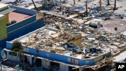 Yadda guguwar Ian ta yi barna a yankin Fort Myers Beach, Florida a ranar 29 ga watan Sarumba, 2022.