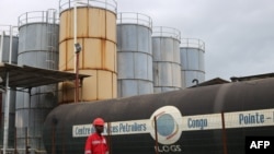 Un travailleur au Port autonome de Pointe Noire, en République du Congo, le 17 décembre 2019.