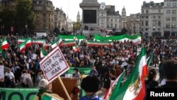 10월 29일, 영국 런던 시민들이 이란의 마흐사 아미니 씨 사망 사건에 대한 연대 시위를 벌이고 있다. (자료사진)