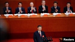 시진핑 중국 국가주석이 16일 베이징 인민대회당에서 개막한 제20차 중국 공산당 전국대표대회에서 연설했다.