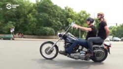 How Two German Brothers Started Destroying the Berlin Wall