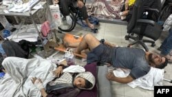 গাজা ভূখন্ডের উত্তরাঞ্চলে বেঈত লাহিয়াতে কামাল আদওয়ান হাসপাতালে চিকিত্সারত আহত ফিলিস্তিনি। ২৬ অক্টোবর,২০২৪।