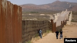 미국과 멕시코 국경 장벽