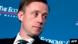 제이크 설리번 백악관 국가안보보좌관이 14일 미국 워싱턴 D.C. '이코노믹클럽'에서 대담하고 있다.