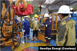 Wakil Menteri Keuangan, Suahasil Nazara, berkunjung ke PLTP Small Scale Dieng 10 MW, Sabtu 13 November 2021. (Foto: Geodipa Energi)