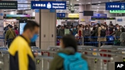 香港国际机场的入境大堂（资料照片）