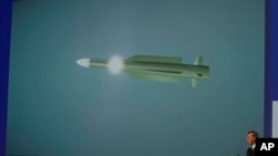 Wilbert Paulissen dari tim investigasi gabungan menyampaikan temuan awal hasil investigasi penembakan pesawat Malaysia Airlines MH17 dalam sebuah konferensi pers di Nieuwegein, Belanda, 28 September 2016.