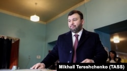 UKRAINE -- Acting leader of separatist Donetsk region Denis Pushilin casts his ballot at a polling station during internationally unrecognized elections in Donetsk, November 11, 2018.