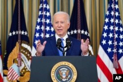 ប្រធានាធិបតីសហរដ្ឋអាមេរិកលោក Joe Biden ថ្លែងនៅសេតវិមានក្នុងរដ្ឋធានីវ៉ាស៊ីនតោន កាលពីថ្ងទី ៩ ខែវិច្ឆិកា ឆ្នាំ ២០២២។