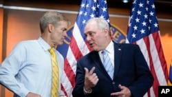 Jim Jordan (kushoto) na Steve Scalise