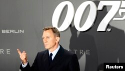 Actor Daniel Craig - James Bond 007 