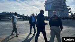 بازدید لوید آستین، وزیر دفاع ایالات متحده، از ناو هواپیمابر «جرالد آر. فورد» (چهارشنبه ۲۹ آذر ۱۴۰۲)