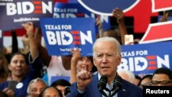 Joe Biden, salah satu bakal capres yang diusung Partai Demokrat berbicara dalam sebuah kampanye di Universitas Texas Southern di Houston, Texas, 2 Maret 2020.