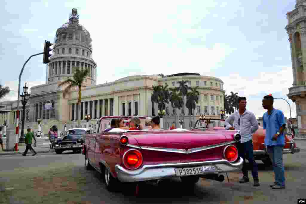 哈瓦那国会大厦 （美国之音/泰勒）