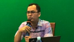 លោក កន សាវាង្ស​ អ្នកសម្របសម្រួល​ផ្នែក​អង្កេត​ និង​តស៊ូ​មតិ​នៃ​អង្គការ​ខុមហ្វ្រែល​ ថ្លែង​ក្នុង​សន្និសីទ​សារព័ត៌មាន​នៅ​ទីក្រុង​ភ្នំពេញ​ ថ្ងៃទី​២៣ ខែកុម្ភៈ​ ឆ្នាំ​ ២០២១។ (ហ៊ុល រស្មី/វីអូអេ)