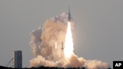 Pesawat antariksa Orion meluncur dari Stasiun AU Cape Canaveral, Florida Selasa (2/7).