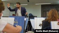 Lebanon's national orchestra conductor Lubnan Baalbaki during a practice in Beirut, Lebanon November 2, 2021. (REUTERS/Emilie Madi)