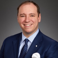 著有《赢在太空》（Winning Space: How America Remains a Superpower）一书的美国太空安全专家布兰登・魏克特（Brandon Weichert）（照片来源：个人网站）