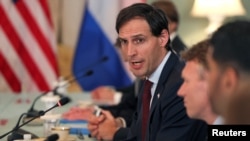 Menteri Luar Negeri Belanda Wopke Hoekstra bertemu dengan Menteri Luar Negeri AS Antony Blinken (tidak ada dalam foto) di kantor Departemen Luar Negeri AS di Washington, pada 14 April 2022. (Foto: Reuters)