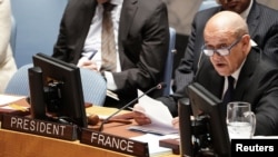 Menteri Luar Negeri Jean-Yves Le Drian berbicara pada sidang PBB mengenai pemberantasan pendanaan aksi teror di New York, 28 Maret 2019. 