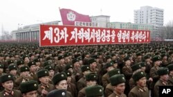 지난 2월 북한 평야에서 3차 핵실험 성공을 자축하는 대규모 군중대회가 열렸다.