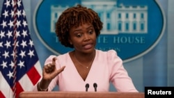 白宫新闻秘书让·皮埃尔在白宫举行例行记者会。(2022年6月13日)