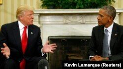 លោក​ប្រធានាធិបតី​ បារ៉ាក់ អូបាម៉ា ជួប​ជាមួយ​លោក ដូណាល់ ត្រាំ នៅ​សេតវិមាន​កាល​ពី​ថ្ងៃ​ទី​១០ ខែ​វិច្ឆិកា ឆ្នាំ​២០១៦។