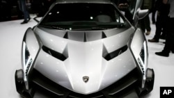 The new Lamborghini Veneno is seen during the 83rd Geneva International Motor Show, Switzerland, March 5, 2013.