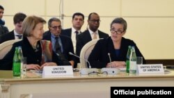 ABŞ Dövlət katibinin enerji diplomatiyası üzrə müavininin müşaviri Sandra Oudkirk