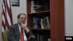 ABŞ səfiri Riçard Morninqstar