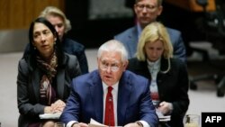 "Jusqu'à ce que la dénucléarisation ait lieu, la pression sera maintenue" sur Pyongyang, a déclaré M. Tillerson