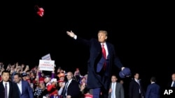 Donald Tramp posle mitinga u Minesoti 30. septembra